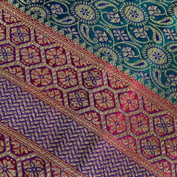 Gorgeous Thai Vest - Picture 3 of 4